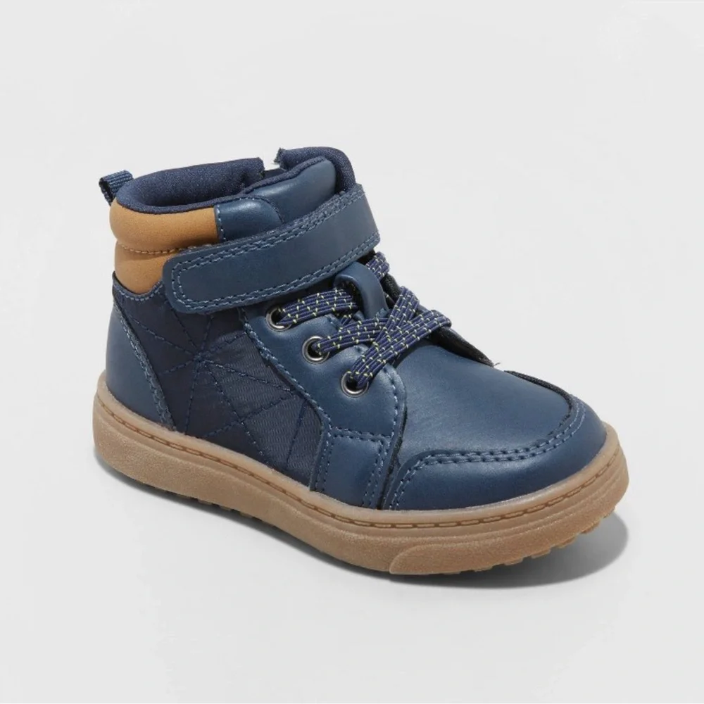 🐱CAT & JACK CHUKKA BOOTS